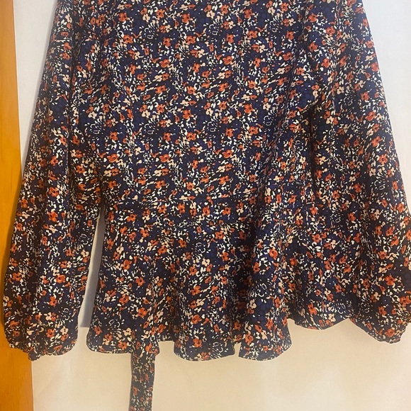 Skies are Blue Woman’s Floral Wrap Peplum Blouse Top Size Medium - Picture 2 of 13